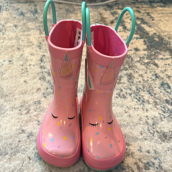 Unicorn rain boots, size 5T. - Picture 1 of 3